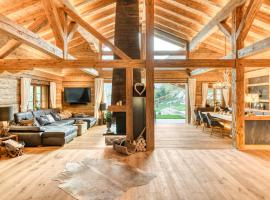 Penthouse im Chalet GM by A-Appartments, lodge kohteessa Gallaverda