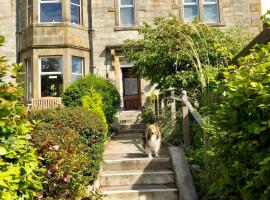 Rockvilla Guest House, hotel with parking in Lerwick