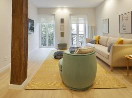 MARCIAL SUITE Central, modern and NEW.