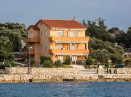 Apartmani Maslina