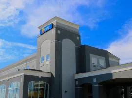 Comfort Inn & Suites Airport South、カルガリーにあるカルガリー国際空港 - YYCの周辺ホテル