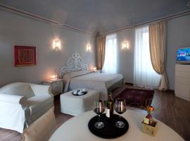 Vinoteca La Sacrestia, designový hotel v Albě