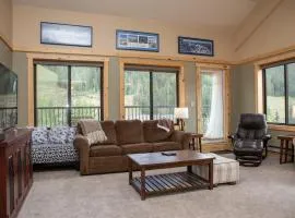 2800 Slopeside condo