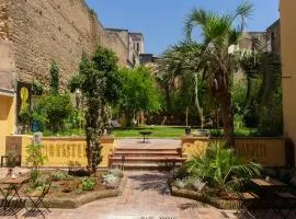 HOPESTEL Secret Garden Napoli, hotel a prop de Aeroport internacional de Nàpols - NAP, 
