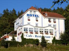 Waldhotel & Restaurant Bergschlösschen, hotel v destinaci Hetzdorf