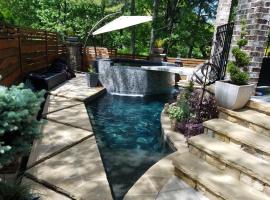 LuxATL Atlanta Luxury Suite with Private Heated Pool - Beltline Just 3 Blocks Away, homestay in Atlanta