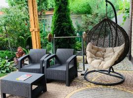 Elit BonRe, hotel com estacionamento em Romny