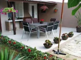 Apartman Andja sea and garden view