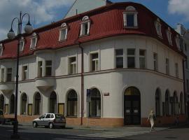 Hotel Mrázek, hotel v destinaci Pardubice