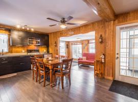 Le Chalet Relax du Lac St-Tite, hotel en Saint-Tite-des-Caps