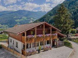 Chalet Rasteck, hotel in Campo Tures