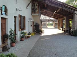 Agriturismo Santa Maria Bressanoro, cabaña o casa de campo en Castelleone