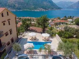 Our Sunset Apartments with Pool and Sea View