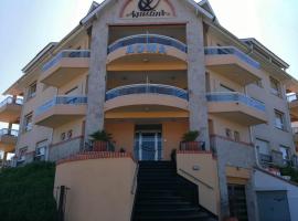 Apart Agustina – hotel w mieście Villa Gesell