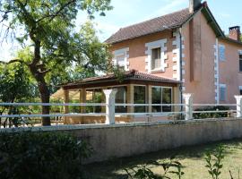 Gîte La grave haute sud、Mauzac-et-Grand-Castangのホテル