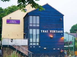 The Old Mill Thai vintage, hotel v destinaci Whitchurch