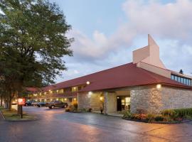 Super 8 by Wyndham Findlay, hotel en Findlay