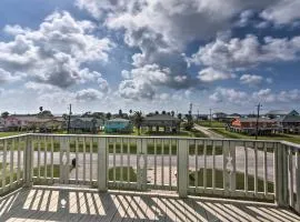 Luxe Surfside Beach Family Home 2 Blocks to Ocean