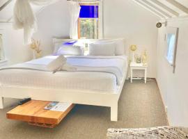 Waiheke Island Guesthouse, familiehotel in Ostend