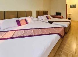 Pesona Wisata Alam Ciparay Endah Mitra RedDoorz, hotel v destinaci Bogor