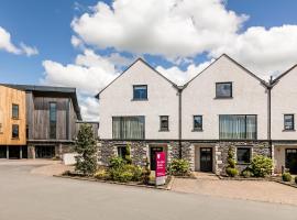 Carus Green Golf Club Townhouse, hotel Kendalban