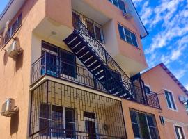 Hotel by the sea Rozetta, hotel in Sukhum