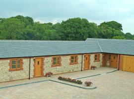 Hook Farm Cottages, hotel in Royal Wootton Bassett