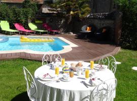 Le Clos Elisa, hotel berdekatan Ganay Golf Course, Saint Laurent Nouan