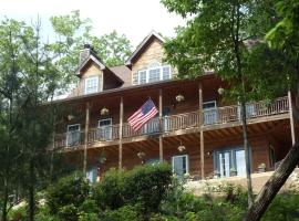 Long Mountain Lodge Bed & Breakfast, chalet di Dahlonega