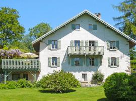 L'OURSERIE Bed & Breakfast, hotel with jacuzzis in Saint-Paul-en-Chablais