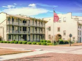 Lee House Inn