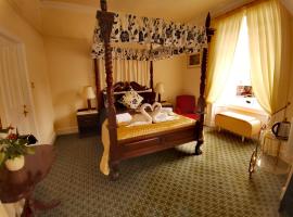 Victoria Hotel, hotell i Blairgowrie