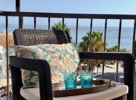 Apartamento frente al mar en la Torrecilla, hotel en Nerja