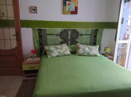 Lo Statere d' Argento, помешкання типу "ліжко та сніданок" у місті Каулонія Марина