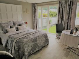 Morans Bed and Breakfast @ Lower Lodge, hotel in Westward Ho