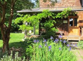 Nettles Farm, beach hotel in Lummi Island