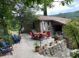 L' Angelot, cheap hotel in Antraigues