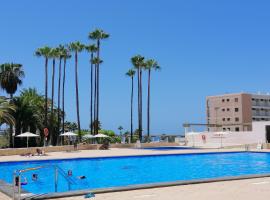 1 bedroom playa de la Americas, family hotel in Playa Fañabe