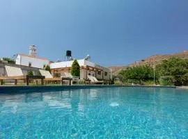 Agarathos Traditional Rooms with Pool