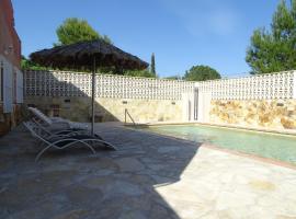 Huerto Espuña, hotel with pools in Totana