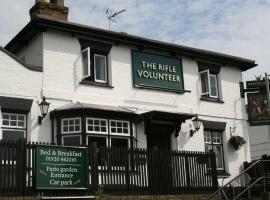 The Rifle Volunteer, hotel a Ware