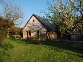 Garden Studio Spring Cottage ที่พักให้เช่าในTeffont Magna