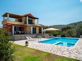 Villa Eleni, hotel com banheiras de hidromassagem em Meganisi