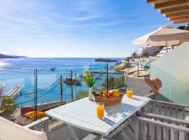 Molos Apartments, hotell i Loutro