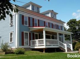 Tin Brook Bed & Breakfast, hotel dicht bij: Gallerij DM Weil, Walden