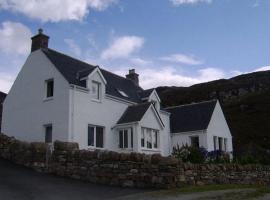 Top House, cottage in Ullapool