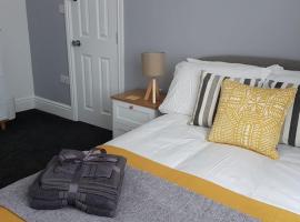 Townhouse @ Birches Head Road Stoke, hotel v mestu Stoke on Trent