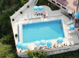 Hotel Deyanira