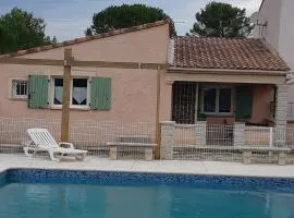 Maisonnette au pied de la garrigue