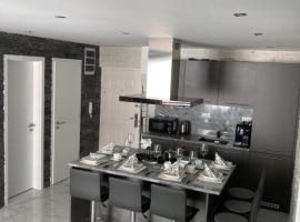 Swiss Luxury Apartment, khách sạn ở Mosonmagyaróvár